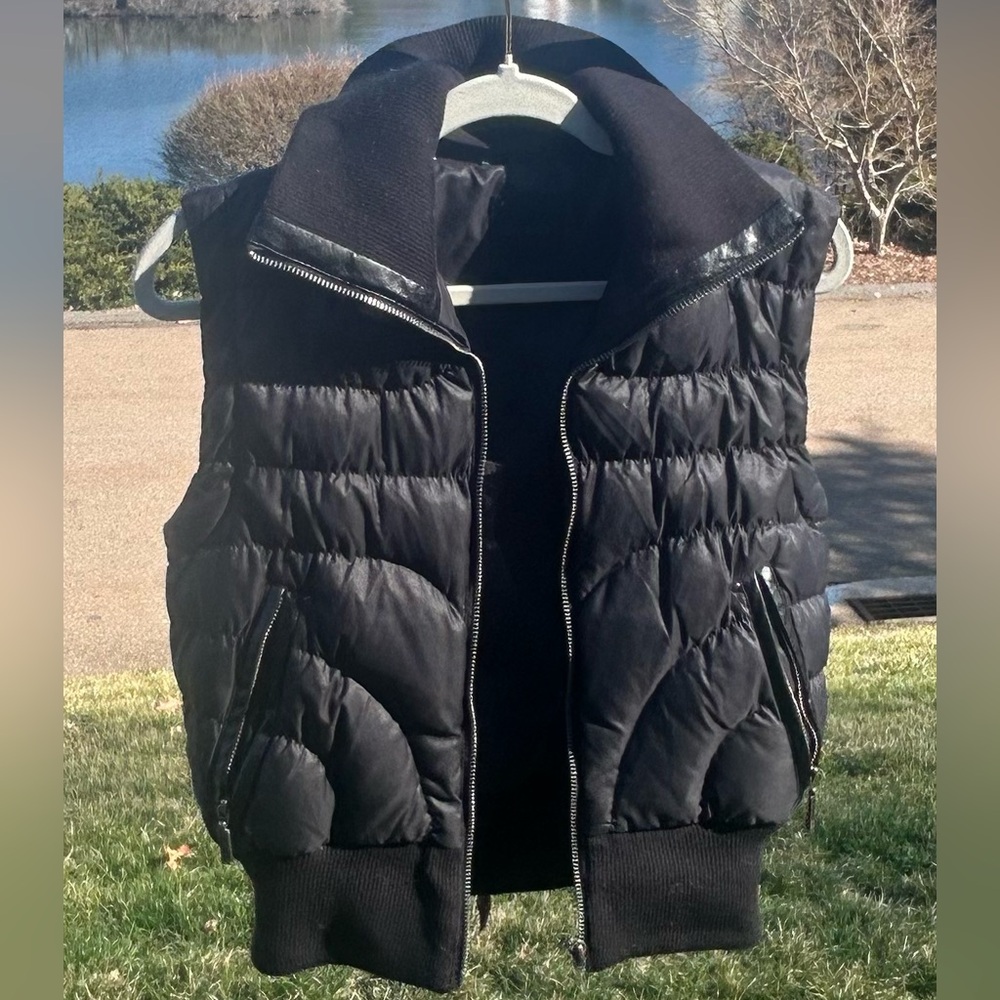 XS Black Express Women’s Down Vintage Cropped Puffer Vest